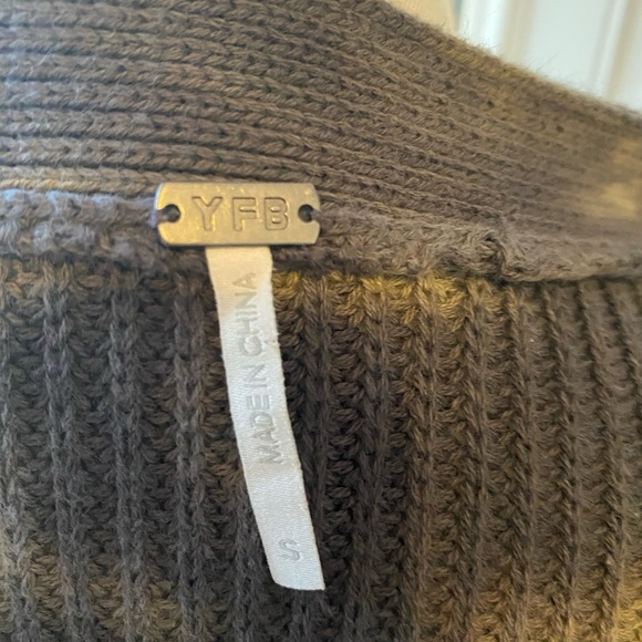 Young fabulous and broke, tie-dye, crop cardigan, size small - Picture 3 of 5